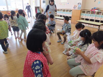 年少組からプレゼント